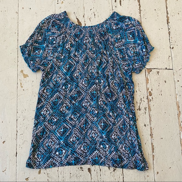 Laura Scott Geometric Print Smocked Blouse - Picture 10 of 14